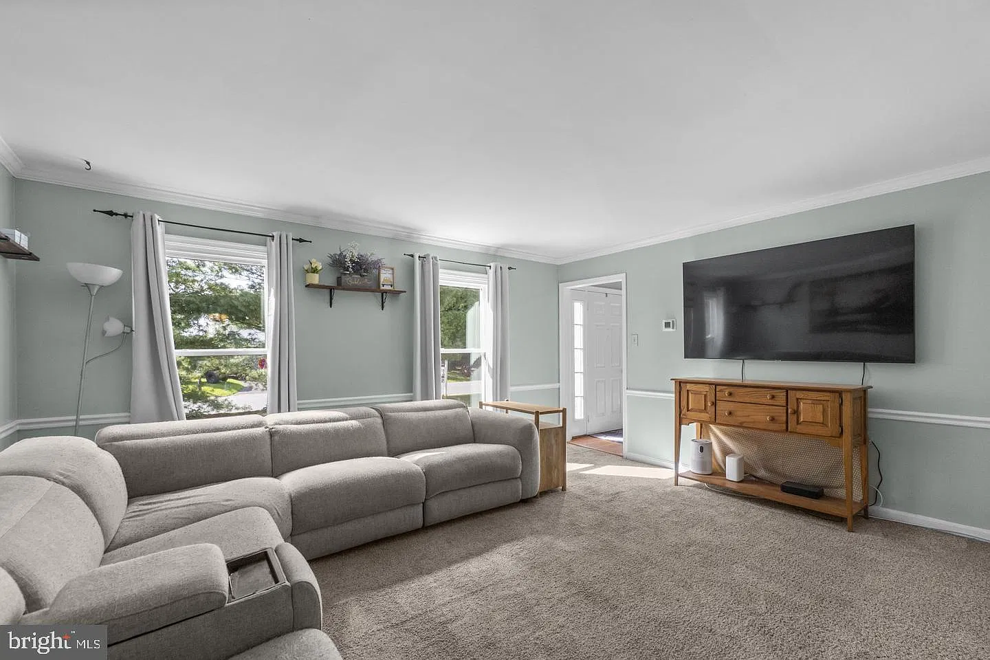 4 bed, 3.5 bath, 2880 sqft, $3,500 — Photo 4