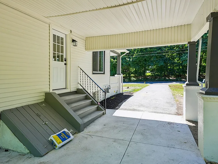 2289 Almira Ave — Photo 18
