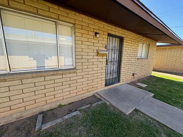 2 bed, $1,350 — Photo 3