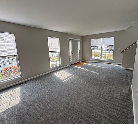3rd image of 2777 Seabiscuit St