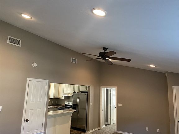 2nd image of 102 E Avenue I