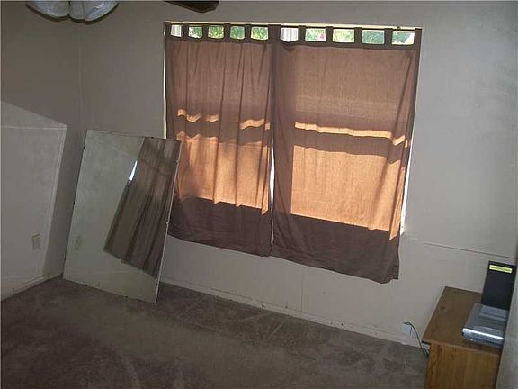 5th image of 9109 NW 83rd St