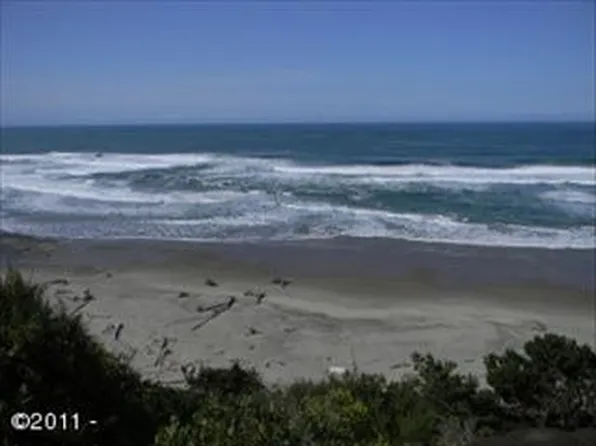 2143 SW Coast Ave, Lincoln City, OR 97367