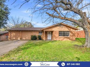 6921 Greenlee St, Fort Worth, TX 76112