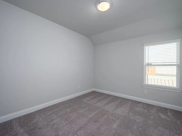 501 Amenduni Ln — Photo 16