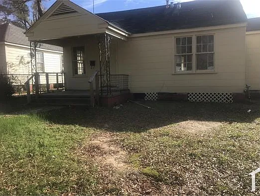 3 bed, 1091 sqft, $1,000 — Photo 1