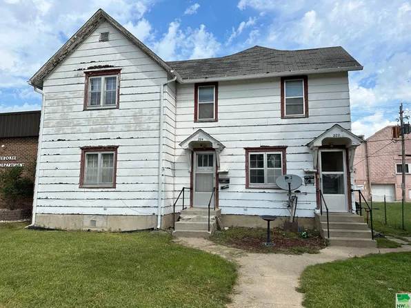 222-224 W Elm St, Cherokee, IA 51012