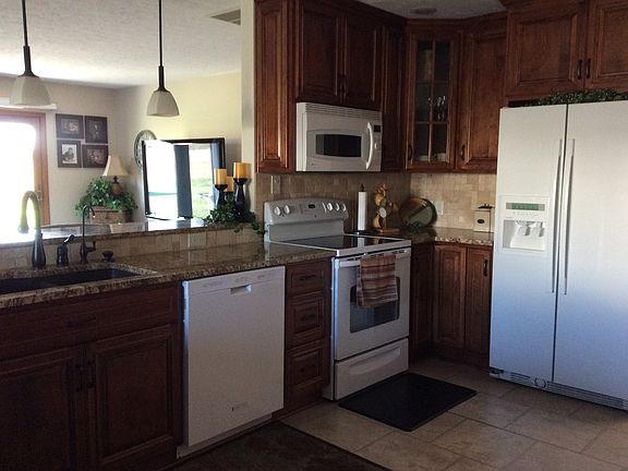 2nd image of 868 E Lakewood Dr