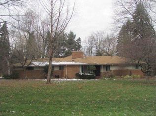 2620 Kentmoor Rd, Bloomfield Hills, MI 48304