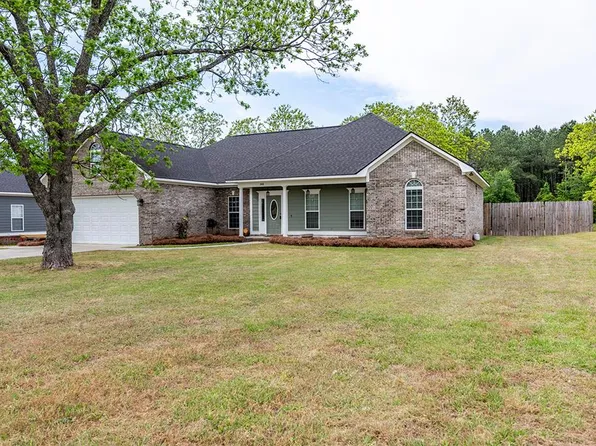 144 Kendal Ln, Leesburg, GA 31763