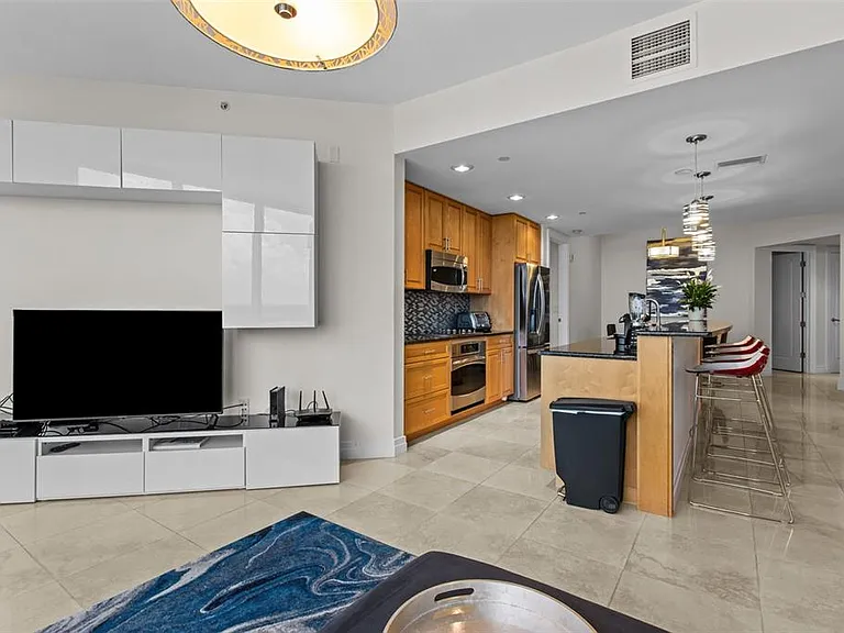 331 Cleveland St #2102 — Photo 12