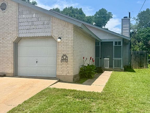 2nd image of 7208 Lilac Ln #A