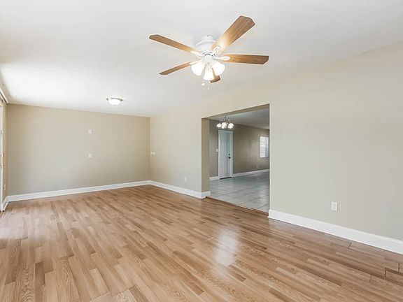 4th image of 8703 Temple Park Dr