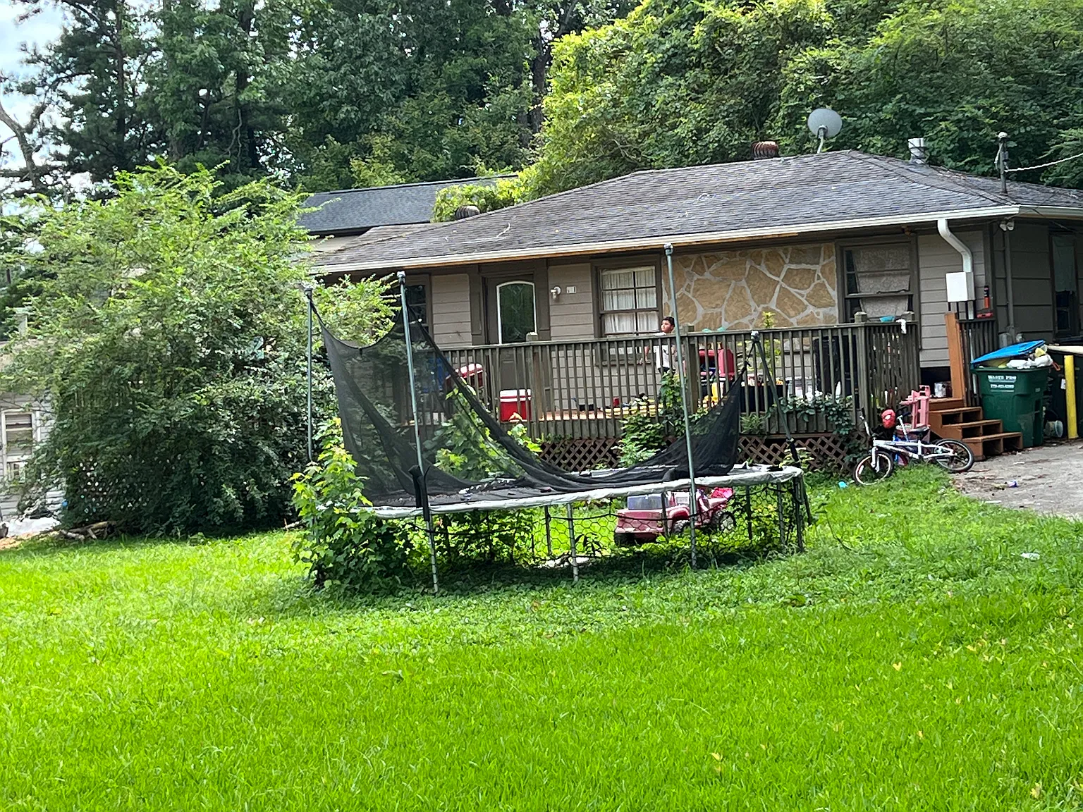 3 bed, 1.5 bath, 864 sqft, $1,650 — Photo 4