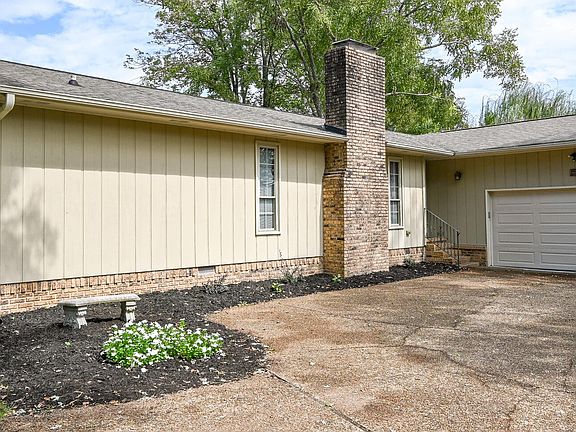 5th image of 2106 Eugenia Ave NW
