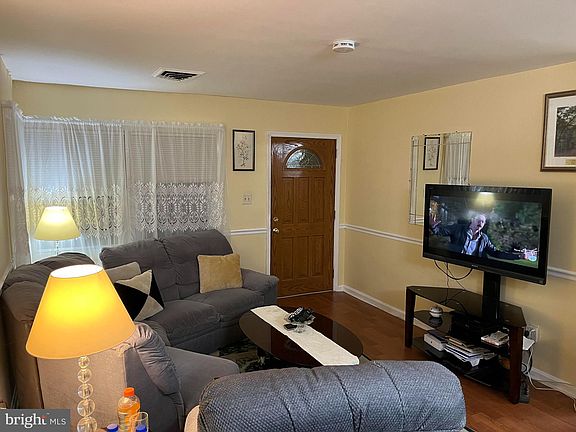 5th image of 13814 Parkland Dr