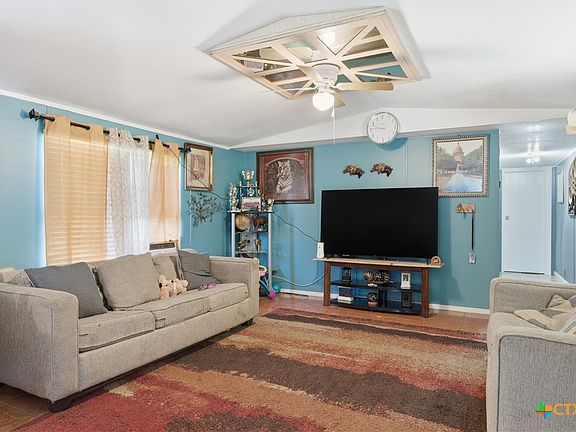 3rd image of 112 Cresthill Cswy