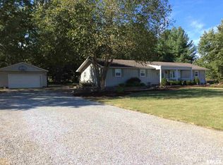 104 Sanders Dr, Woodlawn, IL 62898