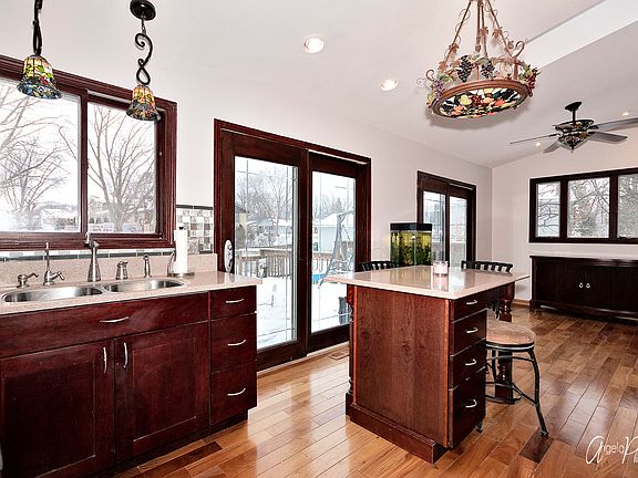 5th image of 317 Lake Shore Dr