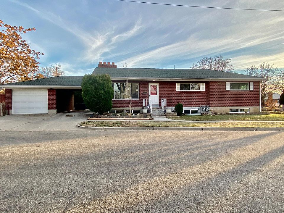 1st image of 1870 E Hillcrest Ave