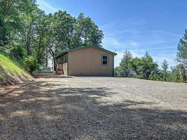 1940 Sliger Mine Rd — Photo 17