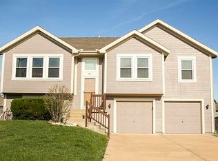 691 S Evergreen St, Gardner, KS 66030