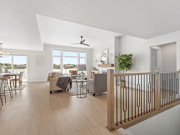3rd image of 1389 Prairie Lake Cir