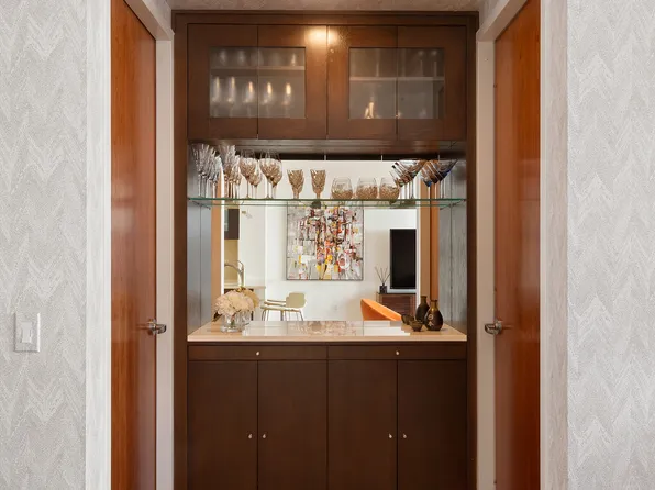 454 West 54th Street image 7 of 17