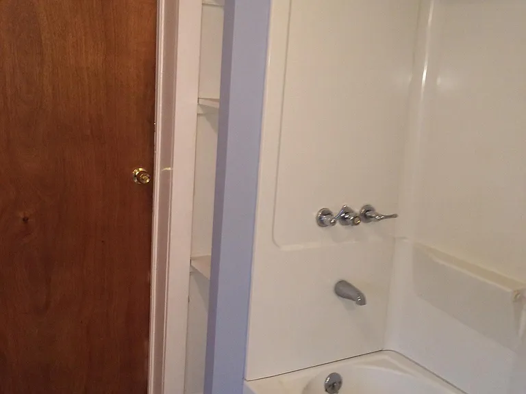 12 E Main St #4 — Photo 8