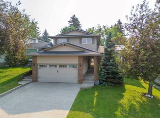 40 W Silver Ridge Ct NW, Calgary, AB T3B 4V5