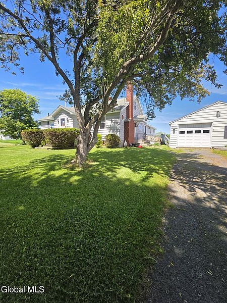 3rd image of 94 Knox-Gallupville Road