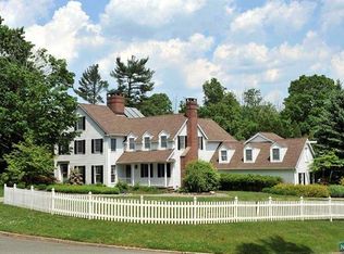 6 Northern Dr, Upper Saddle River, NJ 07458