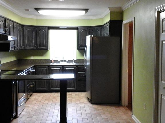 2nd image of 313 College Lane