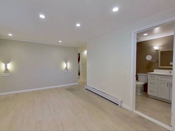 2nd image of 1141 Pugsley Ave #B