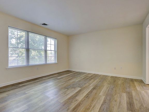 4th image of 2 Matt Fenton Dr Unit 2