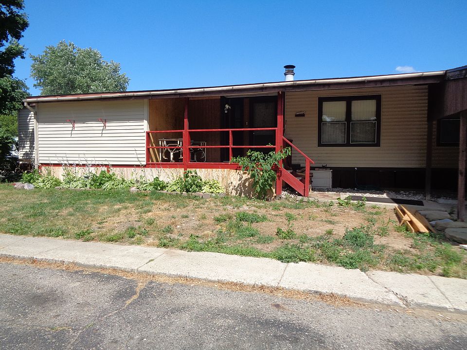 Front view of home
