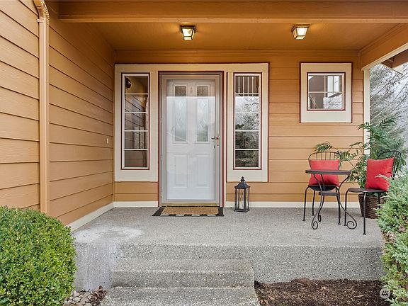 3rd image of 11129 135th Street Ct E