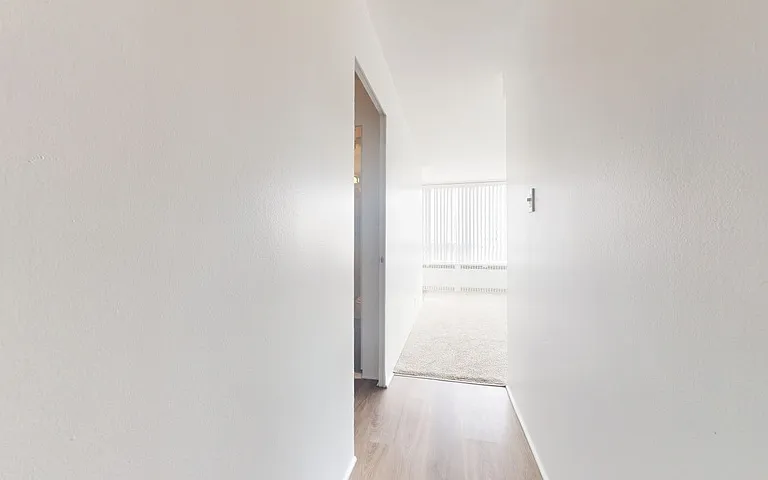 Lake Meadows Apartments — Photo 49