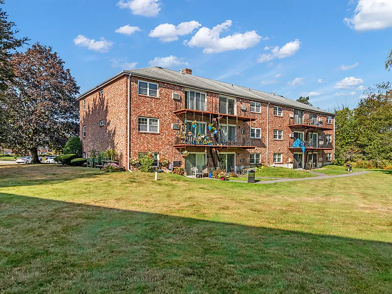 35 Fernview Ave #5 — Photo 25