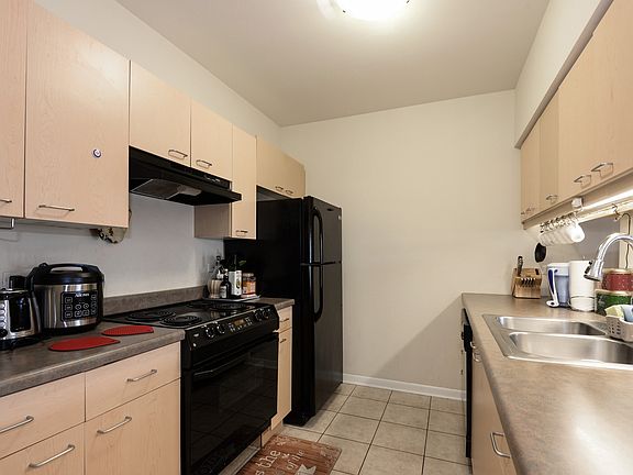 4th image of 1236 Chicago Ave APT 602