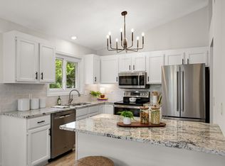 8900 Rosewood Ln N, Maple Grove, MN 55369