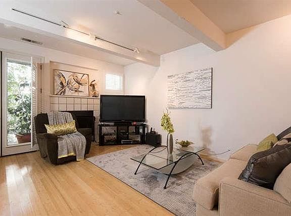 5th image of 401 Mendocino Way