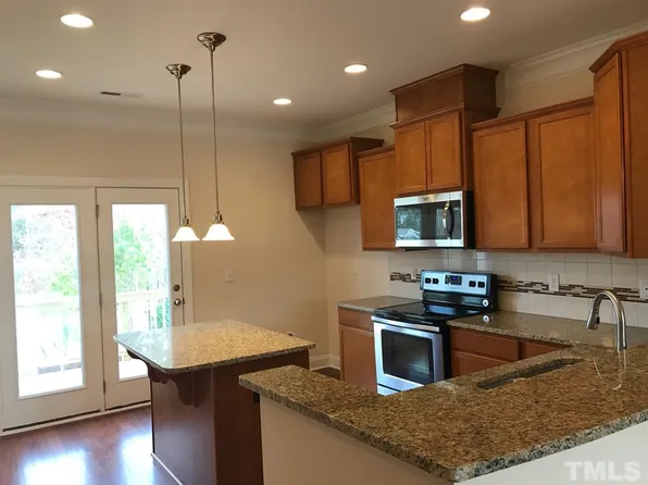 305 Rosapenna Ln, Cary, NC 27519