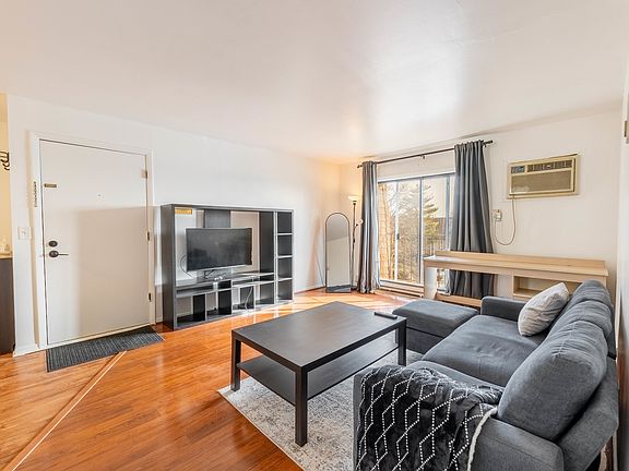 4th image of 182 Waters Edge Dr APT 301