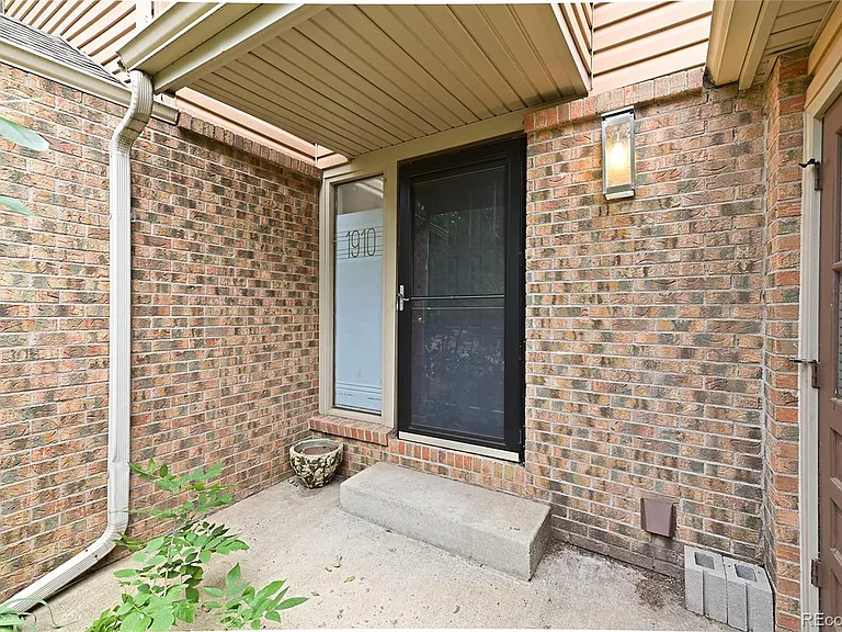 1910 Centaur Cir — Photo 5
