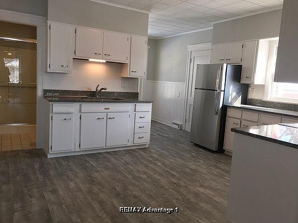 2nd image of 42 Worthington Ave