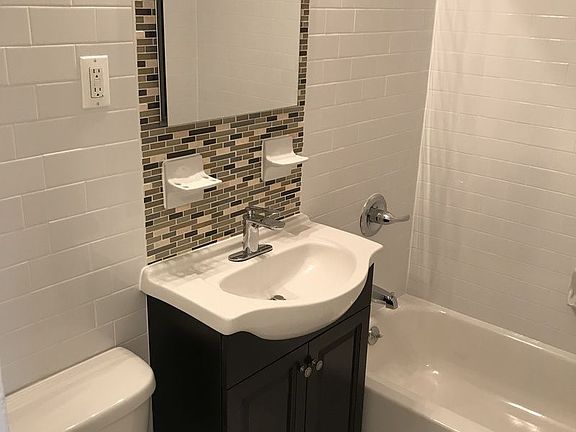 3rd image of 880 Colgate Ave APT 18B