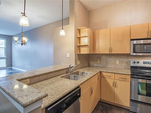 5th image of 201 W Lancaster Ave Unit 222