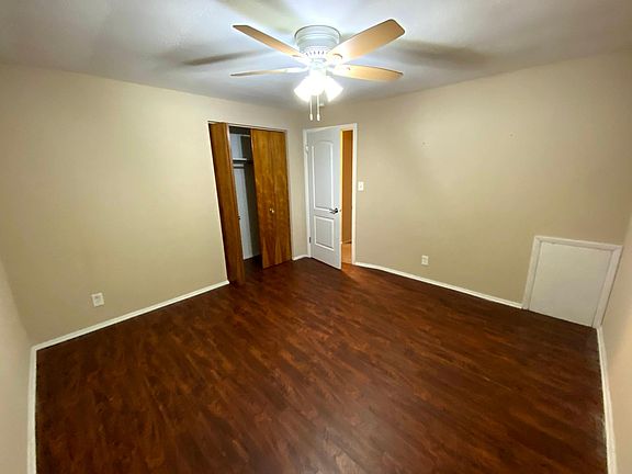4th image of 18851 Hilliard Blvd #A