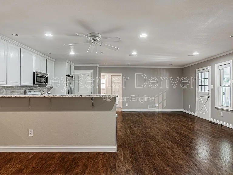 535 S Cody St — Photo 8
